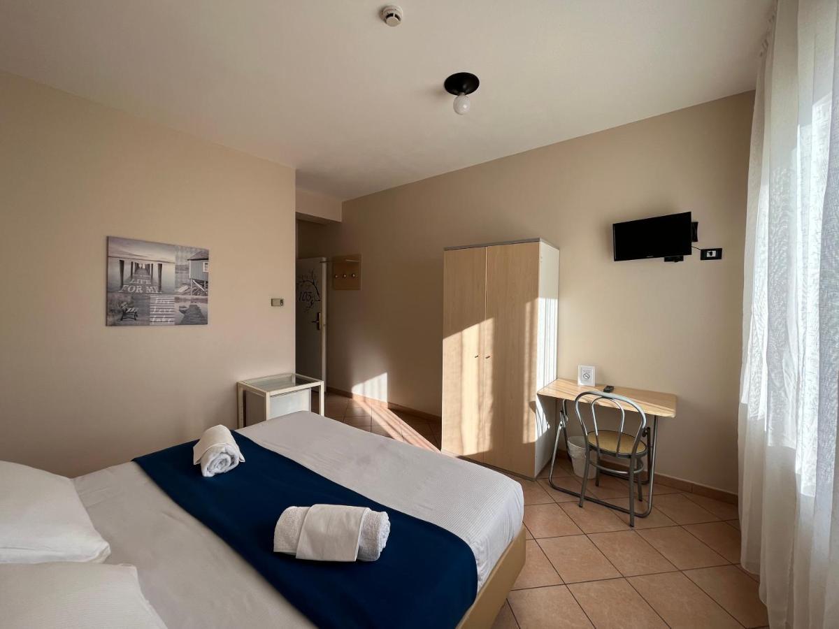 Al Centro Bed & Breakfast Verbania Ngoại thất bức ảnh